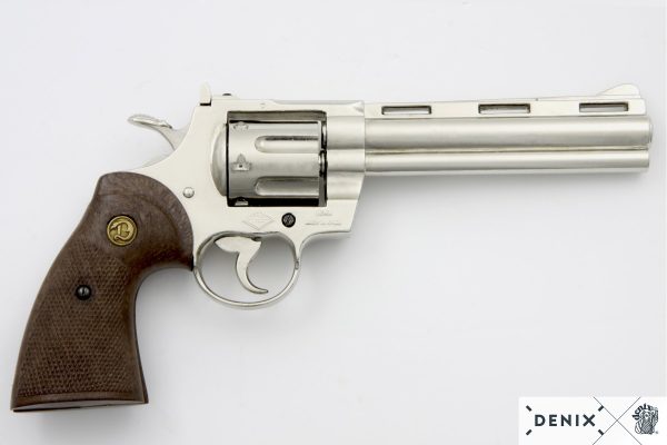 Niklattu Colt Python .357 Magnum replika-ase netistä.