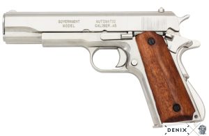 Replika-ase Colt 1911-A1 pistooli niklattu.