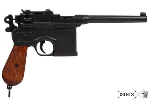 Replika-ase Mauser C96 Ukkomauser-pistooli puukahvoilla.