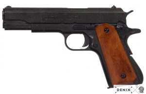 Replika-ase Colt 1911-A1 .45ACP pistooli puukahvoilla.